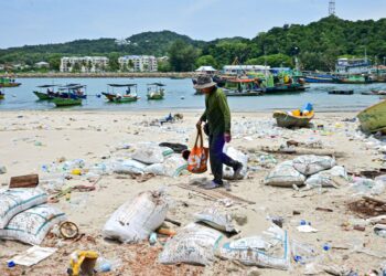 MALAYSIA menjadi tapak pelupusan plastik dari beberapa negara maju yang mana pada tahun lalu sahaja dianggarkan 552,000 tan sisa plastik dieksport untuk dilupuskan.