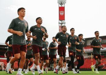 PEMAIN-Pemain Selangor FC telah bersedia sepenuhnya untuk mengharungi aksi pertama Kumpulan H Juara-Juara Asia 2 berdepan Muangthong United FC di Stadium Rajamangala, Bangkok, hari ini.-IHSAN SFC