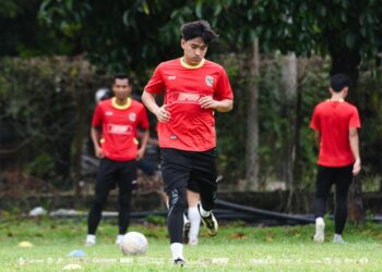 HAKIMI Abdullah mulai menjalani latihan rasmi bersama KDN FC di Kota Bharu, Kelantan.