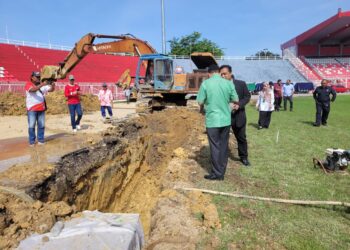 STADIUM Sultan Muhammad IV , Kota Bharu, Kelantan ditutup kepada semua aktiviti sukan serta lain-lain acara sehingga kerja-kerja menambah baik sistem saluran selesai sepenuhnya dijangka pada 15 Oktober nanti. UTUSAN/MUSTAQIM MOHAMED