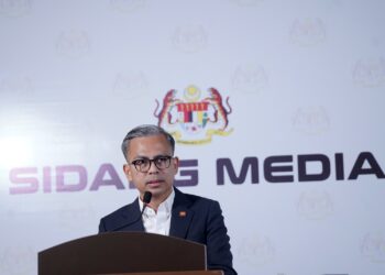 FAHMI FADZIL