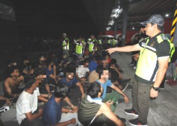 BATU Pahat, Johor menerima kehadiran ramai warga asing daripada  Rohingya  yang mengambil kesempatan mengendalikan kedai-kedai makan yang kemungkinan disewakan oleh penduduk tempatan.