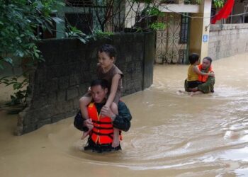 TAUFAN Yagi membawa angin kencang dan hujan lebat ke Vietnam, Thailand, Laos dan Myanmar hampir dua minggu lalu.- AGENSI