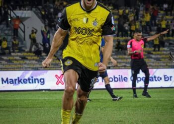 PEMAIN Perak FC, Luka Milunovic meraikan jaringannya ketika menentang Kuala Lumpur City pada perlawanan Liga Super di Stadium Perak hari ini. - UTUSAN/PERAK FC