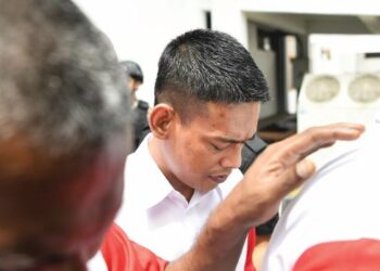 SYARAFI Abu dikenakan hukuman penjara 38 tahun dan 14 sebatan oleh Mahkamah Persekutuan yang menyemak permohonan hukuman mati bekas tukang masak itu di Kompleks Mahkamah Alor Setar.  
–  UTUSAN/SHAHIR NOORDIN