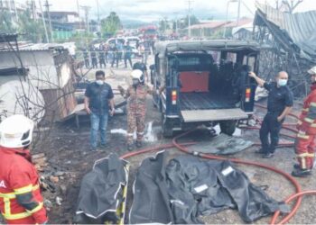 TIGA beradik antara lima kanak-kanak rentung dalam kebakaran di Jalan Lembaga Padi, Lorong Burung Keleto, Likas di Kota Kinabalu, hari ini-IHSAN BOMBA