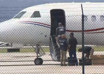 PESAWAT Falcon 900EX dirampas di Republik Dominika dan dipindahkan ke negeri Florida, Amerika Syarikat.- AGENSI