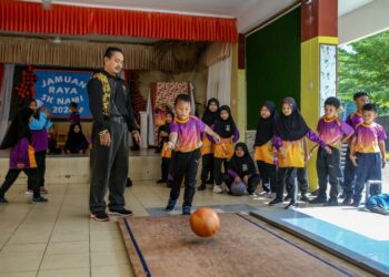 GURU yang kreatif bukan hanya memberi impak positif dalam pencapaian akademik tetapi membantu pelajar menjadi individu yang lebih yakin, kreatif dan bersedia menghadapi cabaran masa depan.