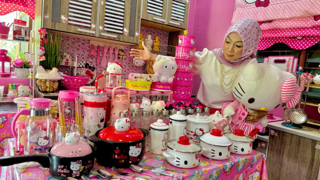 ‘Me time’ dalam bilik Hello Kitty 6