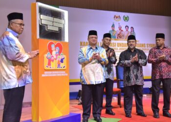 TUANKU Syed Faizuddin Putra Jamalullail berkenan merasmikan Karnival Literasi Undang-Undang Bahagian Sokongan Keluarga (BSK) 2024 anjuran Jabatan Kehakiman Syariah Malaysia dengan kerjasama Jabatan Kehakiman Syariah Negeri Perlis di Kangar, Perlis hari ini.-UTUSAN