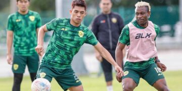 PEMAIN KDA FC menjalani latihan sebagai persiapan untuk berdepan terengganu FC, malam ini.