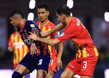 BERGSON meledak dua gol ketika JDT menumpaskan Selangor FC 3-0 di Stadium MBPJ, malam ini.