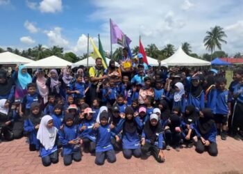 KONTIJEN Rumah Biru dinobatkan sebagai juara keseluruhan Kejohanan Sukan dan Olahraga Sekolah Kebangsaan Simpang Rawai 2024 di Marang, Terengganu, kelmarin.