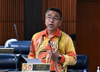 ADLY Zahari semasa sesi Pertanyaan-Pertanyaan Menteri di Dewan Rakyat, hari ini. - JABATAN PENERANGAN MALAYSIA