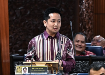 ARTHUR Joseph Kurup semasa sesi Pertanyaan-Pertanyaan Menteri di Dewan Rakyat, hari ini. - JABATAN PENERANGAN MALAYSIA