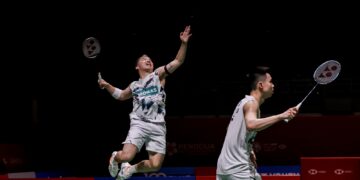 AARON Chia-Soh Wooi Yik menewaskan beregu Korea Selatan, Kang Min Hyuk-Kim Won Ho 19-21, 15-21 pada aksi suku akhir Indonesia Masters, hari ini.