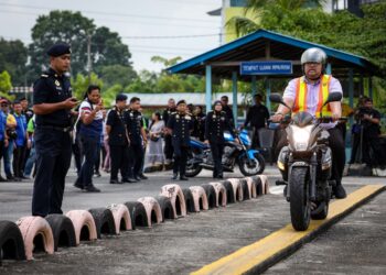 Ramai yang memohon  lesen B penuh 
tetapi tidak lepas syarat Jabatan Pengangkutan Jalan. -UTUSAN/MUHAMAD IQBAL ROSLI