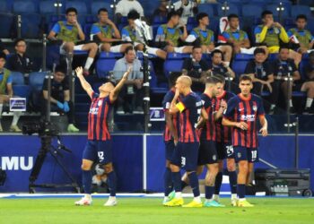 PENYERANG JDT, Jorge Obregon meraikan gol jaringannya pada perlawanan ACLE menentang Shanghai Shenhua FC di Stadium Sultan Ibrahim, Iskandar Puteri.