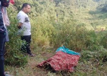 KEADAAN mayat Musa Ahmad yang ditemukan mati akibat serangan gajah di Kampung Basung, Hulu Terengganu, hari ini.