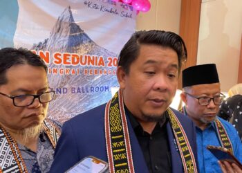 LUKANISMAN Awang Sauni ketika ditemui semasa majlis perasmian sambutan Hari Penglihatan Sedunia peringkat Kebangsaan, di ITCC Penampang hari ini.