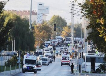 LETUPAN dan bunyi tembakan kedengaran di kemudahan Turkish Aerospace Industries di daerah Kahramankazan, Ankara pada Rabu. - Gambar Reuters