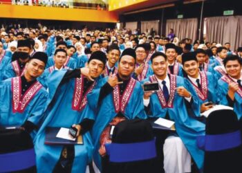 SEJAK beroperasi pada 1998, PIS berjaya melahirkan hampir 38,000 graduan dalam pelbagai bidang hingga kini.