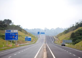 KERAJAAN Pahang berharap pembinaan hentian rehat dan rawat (R&R) dapat diteruskan di Lebuhraya Lingkaran Tengah Utama (LTU) demi keselesaan pengguna.