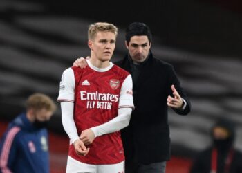 KAPTEN Arsenal, Martin Odegaard tidak beraksi bersama The Gunners sejak September lalu susulan kecederaan buku lali.-AFP