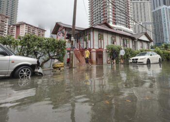 PERUBAHAN iklim disebabkan pemanasan global menjadi lebih kritikal apabila kawasan perbandaran dan pembangunan setempat mengurangkan daya tahan terhadapnya. - UTUSAN/AMIR KHALID