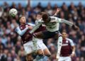 PERTAHANAN Aston Villa, Matty Cash (kiri) bersaing dengan penyerang Manchester United, Marcus Rashford dalam saingan Liga Perdana Inggeris di Villa Park, kelmarin. Keputusan berakhir seri tanpa jaringan. - AFP