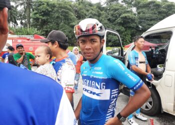 PELUMBA Henxiang Pro Cycling, Muhammad Iqbal Daniel Mohd Nawawi, ketika ditemui pemberita selepas perlumbaan Le Tour de Langkawi (LTdL) 2024 peringkat keenam dari Batu Pahat ke Kulai, di sini, semalam.