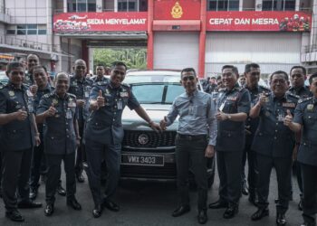 NOR Hisham Mohammad ketika Majlis Penyerahan Kenderaan Rasmi Proton kepada JBPM Sempena Penganjuran IFCAA. IFCEM dan MIREC 2024 di Putrajaya. - UTUSAN/FAIZ ALIF ZUBIR