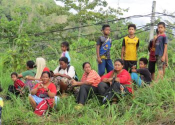 MASYARAKAT Orang Asli mahu mereka turut sama dilibatkan dalam pembangunan kawasan baharu di Gunung Chamah, Gua Musang, Kelantan. – UTUSAN/AIMUNI TUAN LAH