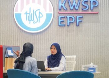 KIRA-KIRA 2.2 juta daripada 3.4 juta rakyat Malaysia terpaksa menangguhkan persaraan ekoran tidak cukup simpanan KWSP.