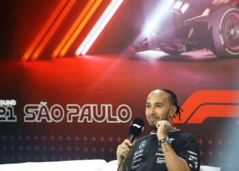 PEMANDU Mercedes, Lewis Hamilton ketika sidang akhbar di litar lumba Interlagos, Brazil menjelang Grand Prix (GP) Sao Paulo, semalam. - AFP