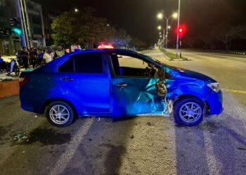 KERETA Perodua Bezza yang dipandu seorang pelajar perempuan tingkatan lima dalam kejadian nahas di persimpangan Klebang Utama, Melaka.