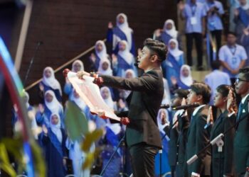 UNIVERSITI harus menjadi teladan dalam mengamalkan integriti melalui pengukuhan peranan institusi pengajian tinggi sebagai model integriti.