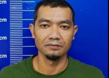 SUSPEK dikenal pasti sebagai Sahli Talib yang berjaya melarikan diri selepas kejadian pecah rumah kira-kira pukul 7.12 di Jalan Laksamana Sunrise Park di Kluang, malam tadi.