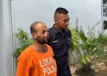 LELAKI warga asing yang mengorek mata seorang warga tempatan dalam satu pergaduhan di Tasek Gelugor baru-baru ini tiba di Mahkamah Majistret Butterworth, Pulau Pinang dengan diiringi anggota polis untuk mendapatkan perintah sambungan reman.