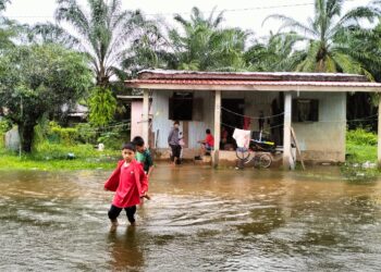 BANJIR di Kelantan tidak banyak berubah dengan 30 mangsa masih ditempatkan di Sekolah Menengah Kebangsaan (SMK) Beris Panchor, Bachok di sini.