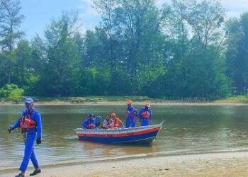 PASUKAN penyelamat meneruskan operasi SAR mencari mangsa yang dikhuatiri lemas di muara Sungai Balok di Kuantan, Pahang.