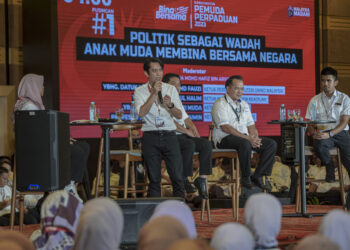 PASTIKAN ahli-ahli muda dilengkapi dengan pengetahuan politik yang diperlukan melalui penglibatan mereka dalam aktiviti-aktiviti seperti diskusi dalam talian, kem pendidikan politik dan sesi perbincangan dasar agar kesemua mereka dapat menjadi kekuatan parti.