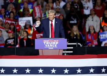 CALON Presiden Republikan, Donald Trump ketika berucap pada perhimpunan kempen di Milwaukee, Wisconsin- AFP