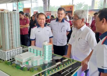 PENGUMUMAN sebanyak RM200 juta kepada UDA Holdings Berhad untuk pembangunan rumah mampu milik di tanah-tanah wakaf dapat memenuhi keperluan rakyat untuk memiliki rumah.