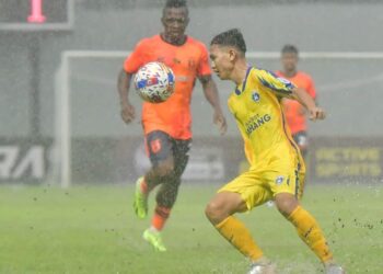 AKSI Sri Pahang menentang Kuching City di  Stadium Majlis Perbandaran Temerloh terpaksa ditangguh kerana hujan lebat.