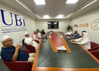 DELEGASI daripada Persatuan dan Kesihatan Pekerjaan Malaysia (MiSHA) dan Universiti Teknologi Malaysia berbincang dengan wakil University of Business and Technology (UBT) semasa melawat universiti itu di Jeddah, Arab Saudi, baru-baru ini.