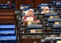 NANCY Shukri ketika sesi soal jawab di Dewan Rakyat, hari ini.