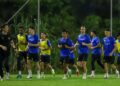 SKUAD Harimau Malaya menjalani latihan di padang Wisma FAM Kelana Jaya, malam tadi sebagai persiapan menghadapi perlawanan persahabatan menentang Laos di Bangkok pada Khamis ini. - IHSAN FAM