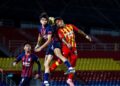 PEMAIN Selangor dan Johor Darul Ta'zim (JDT III) bersaing dalam aksi final pertama Piala Presiden di Stadium Bandaraya Petaling Jaya (MBPJ), kelmarin. JDT III menang 2-1. - IHSAN FAM