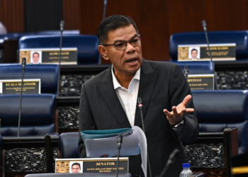 SAIFUDDIN Nasution Ismail pada Sesi Waktu Pertanyaan-Pertanyaan Menteri (MQT) di Dewan Rakyat, hari ini. - JABATAN PENERANGAN MALAYSIA